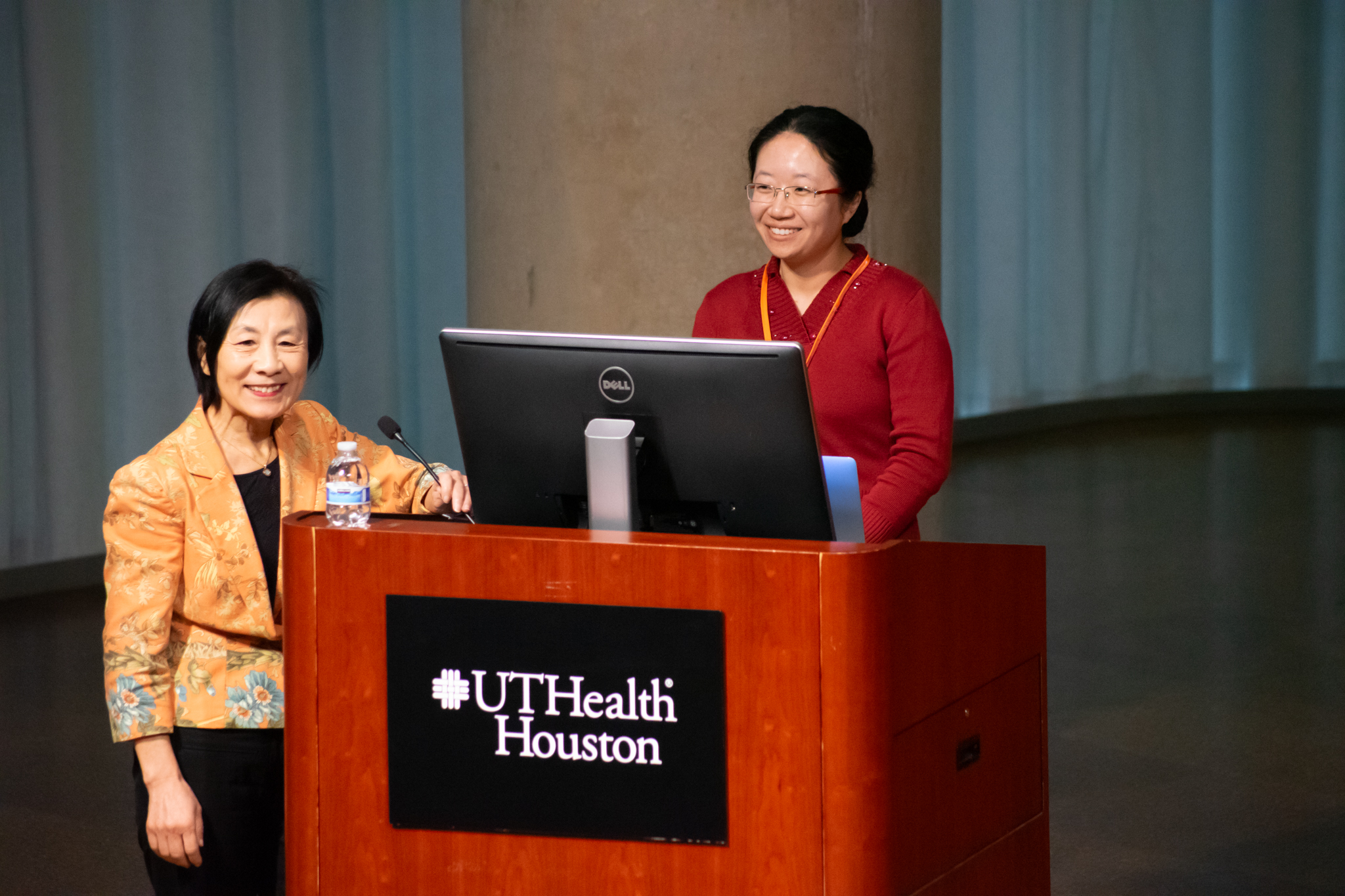 Dr. Zhu presenting at ASCN Symposium 2026